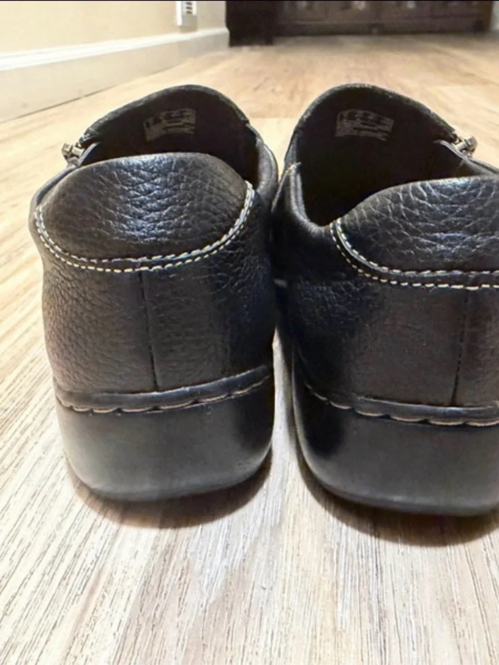 NEW Clarks Cushioned Zip Loafer Flats Size 10 Wide Womens Shoes Pebble Leather